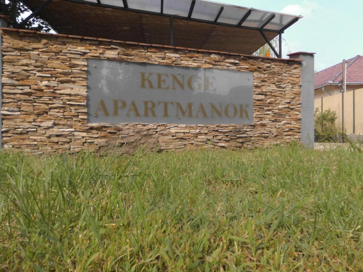 Kenge Apartmanok Balatonszárszó Kültér fotó